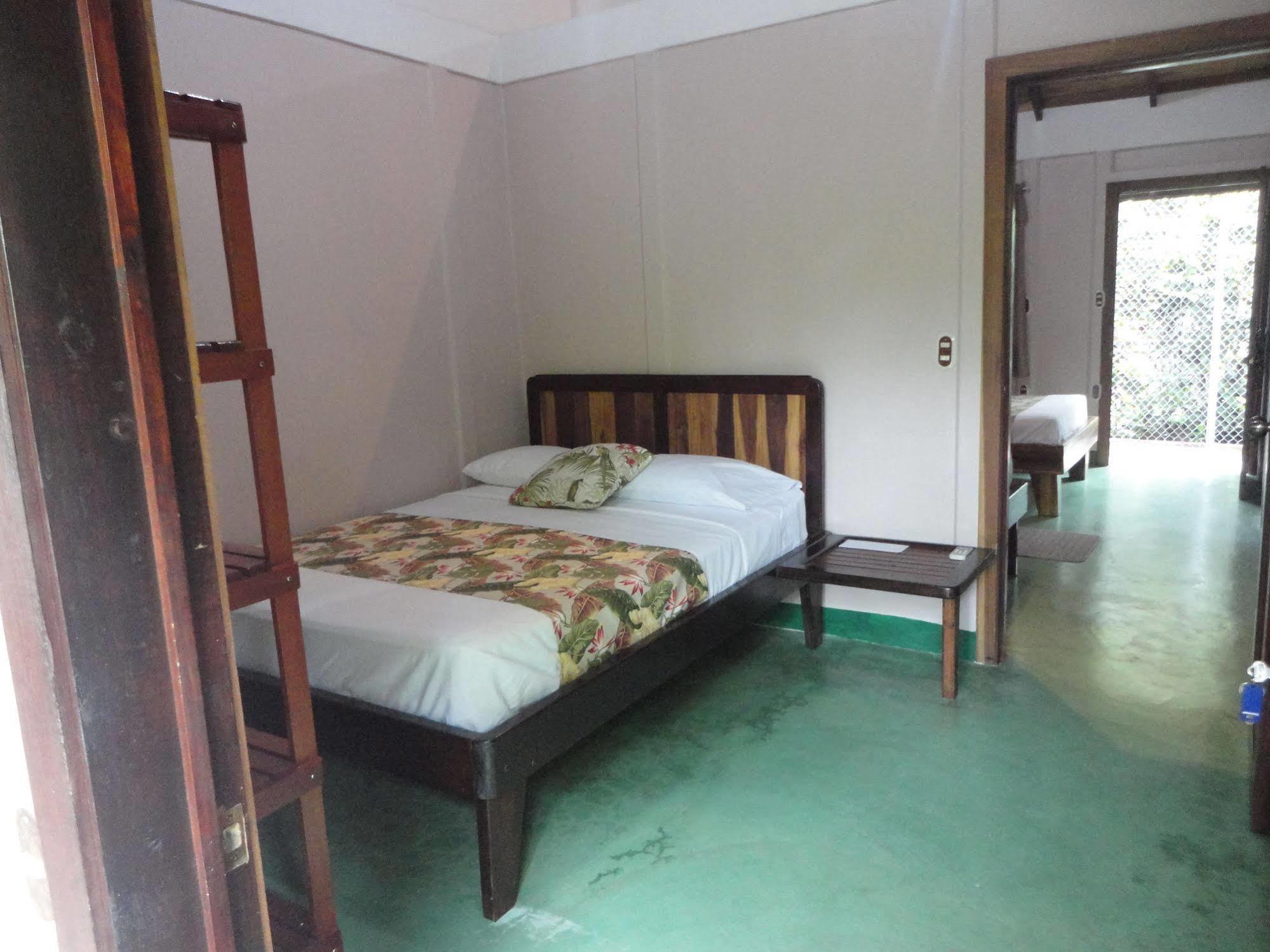 Cabinas Tropicales Пуэрто-Хименес Экстерьер фото